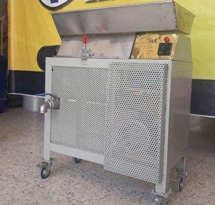 آبغوره گیری آب انار گیر