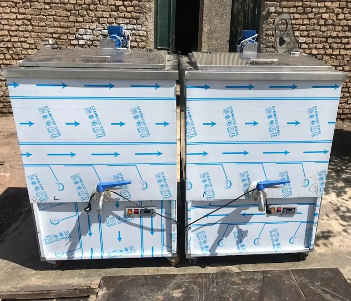 طراحی و ساخت انواع شیر سرد کن لبنیاتی و دامداری