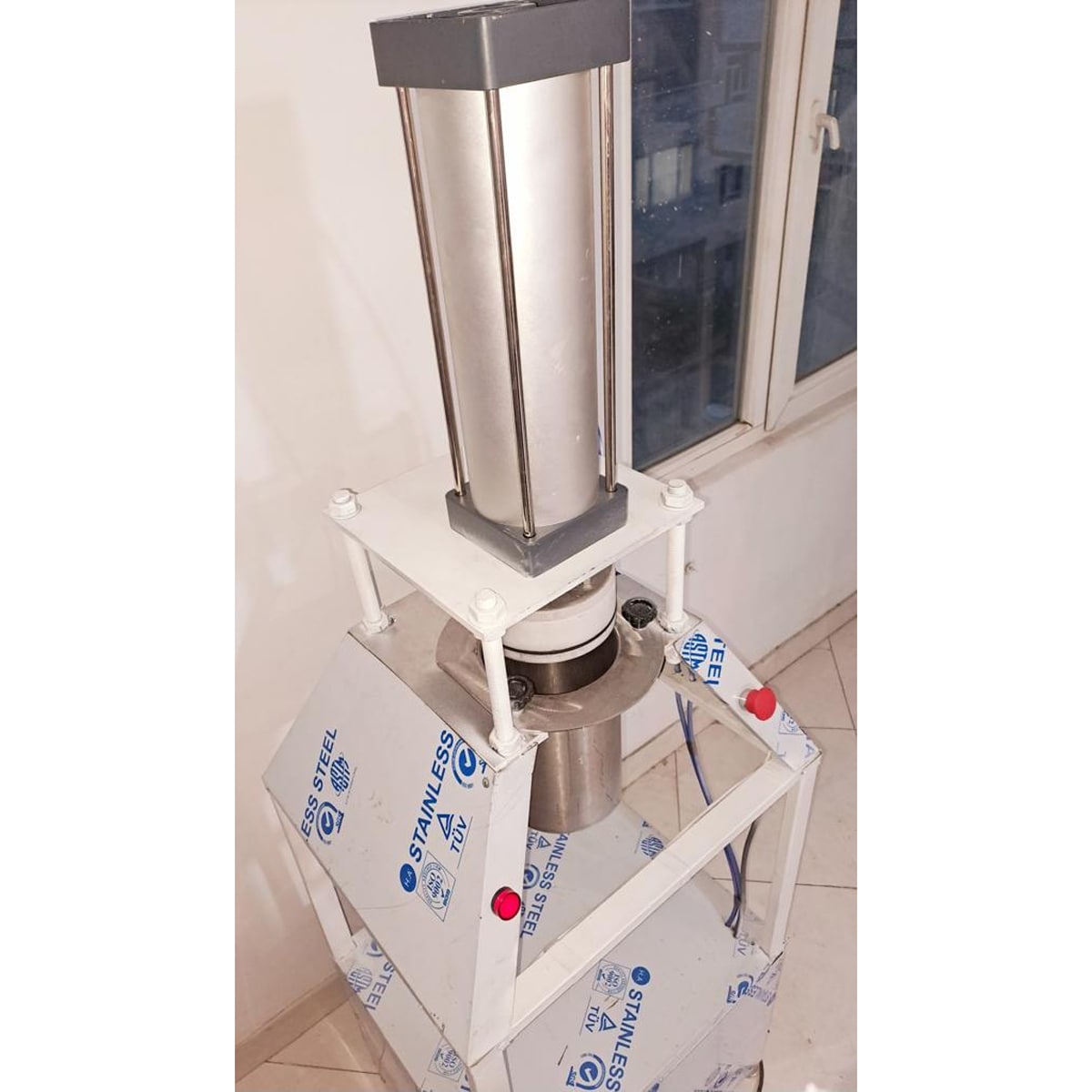 دستگاه فالوده زن (رشته زن) پنوماتیکی مدل FALP